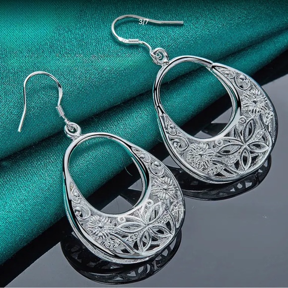 New, Fashionable Sterling Silver plated Floral butterfly Hoop Earrings - Picture 4 of 5